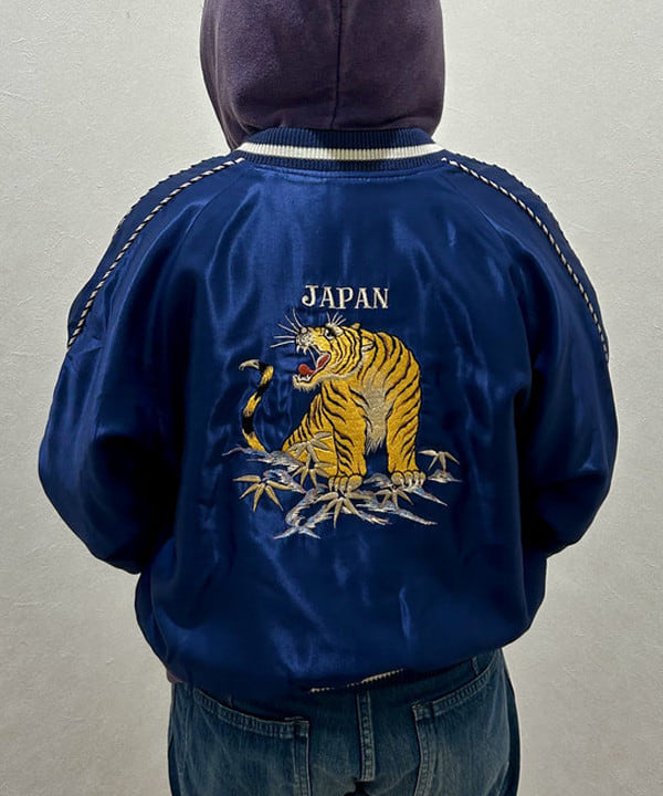 Sakiさんの「BEAMS WOMEN｜【別注】テーラー東洋 / 50th 50％ スカジャン」を使ったコーディネート