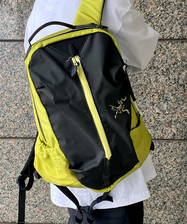 はるひむさんの「BEAMS WOMEN｜【別注】Champion / Music T-Shirt」を使ったコーディネート