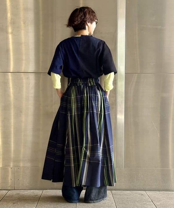 みりさんの「ボーイ ビッグ タータン スカート」を使ったコーディネート