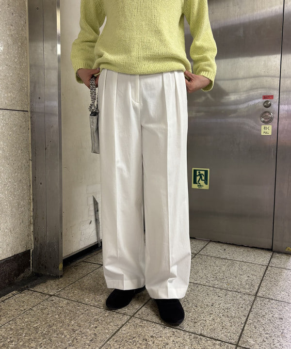 中平 あみさんの「BEAMS WOMEN｜コットン ローゲージ ロングスリーブ プルオーバー」を使ったコーディネート