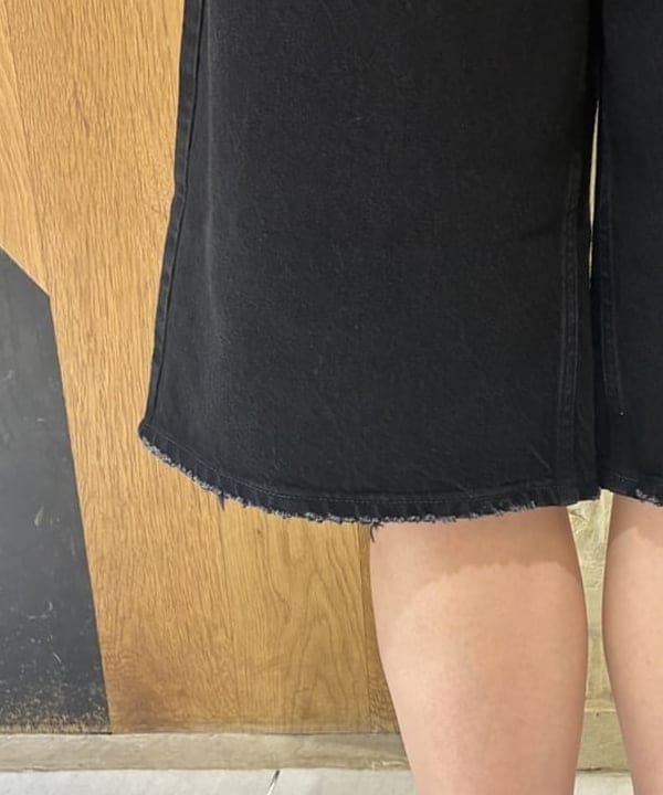 中平 あみさんの「BEAMS WOMEN｜コットンシルク Vネック プルオーバー」を使ったコーディネート