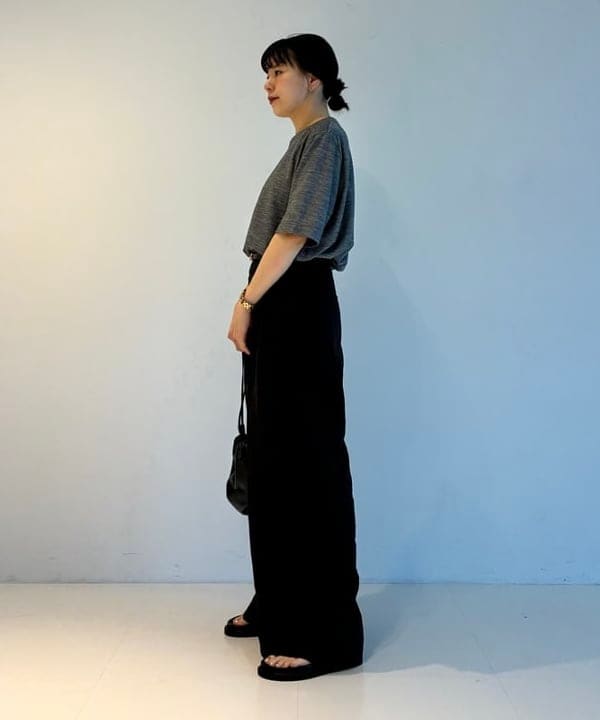 SAKAIさんの「BEAMS WOMEN｜【別注】スタイリスト佐藤佳菜子 &times; SLOANE / ウール混 クルーネック  Tシャツ」を使ったコーディネート