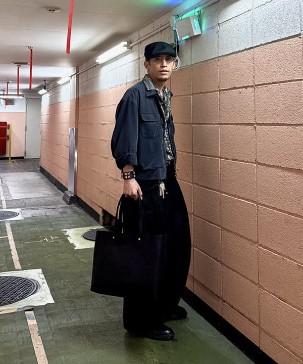 山本 泰紀さんの「BEAMS WOMEN｜Open Collar Block Print」を使ったコーディネート