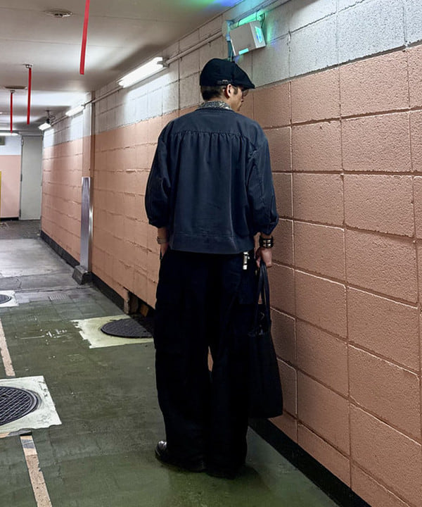 山本 泰紀さんの「BEAMS WOMEN｜Open Collar Block Print」を使ったコーディネート