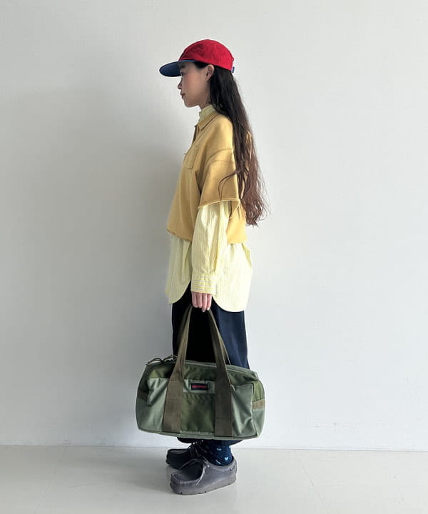 清水 彩乃さんの「BEAMS WOMEN｜ドビー ストライプ ビッグ BDシャツ ＜定番 / オンオフ兼用＞」を使ったコーディネート