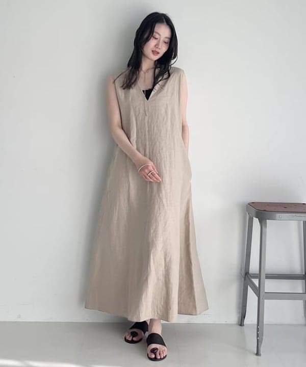 隈元 楓さんの「BEAMS WOMEN｜シンプル リネン 2WAY ドレス .M」を使ったコーディネート