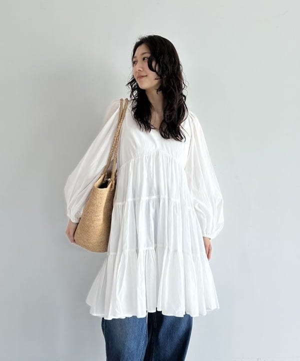 坂本 涼花さんの「BEAMS WOMEN｜MIORA / ラフィア トートバッグ」を使ったコーディネート