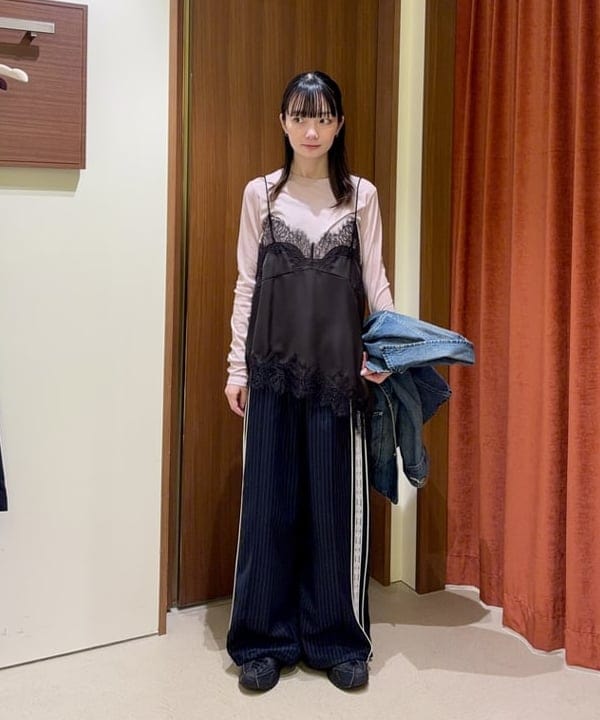 むりょさんの「BEAMS WOMEN｜レースライントラックパンツ」を使ったコーディネート