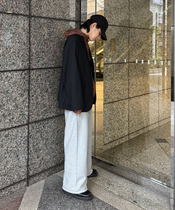 配島 孝明さんの「BEAMS WOMEN｜ツイル イージー ジャケット」を使ったコーディネート