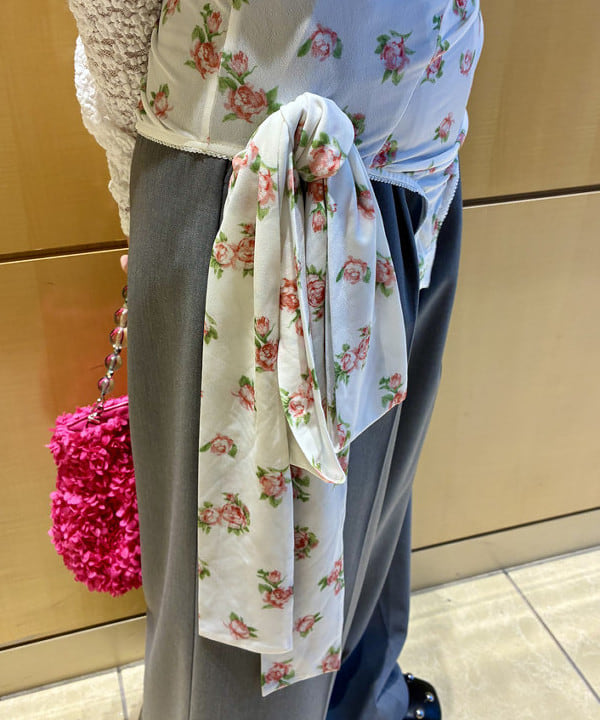 ヒカリさんの「BEAMS WOMEN｜バックスリット ワイド パンツ」を使ったコーディネート