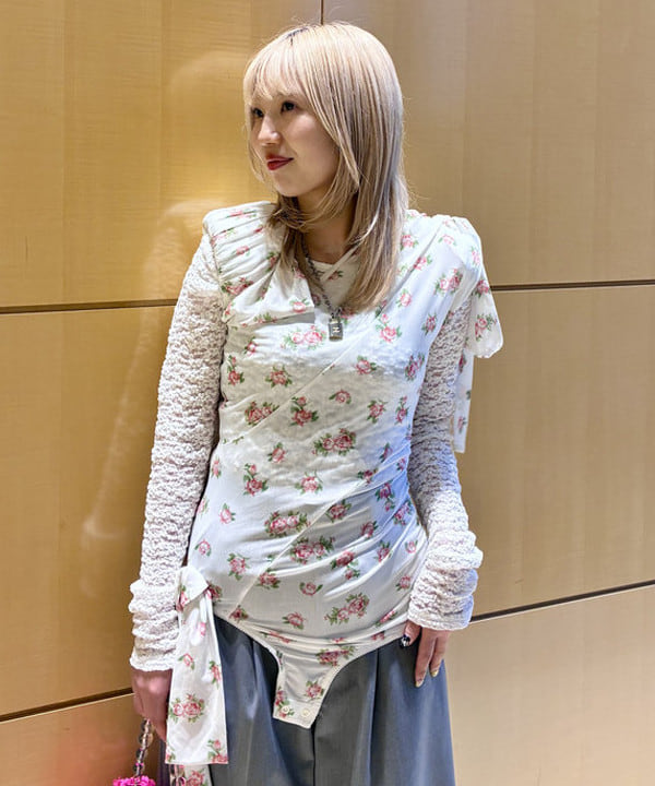 ヒカリさんの「BEAMS WOMEN｜バックスリット ワイド パンツ」を使ったコーディネート