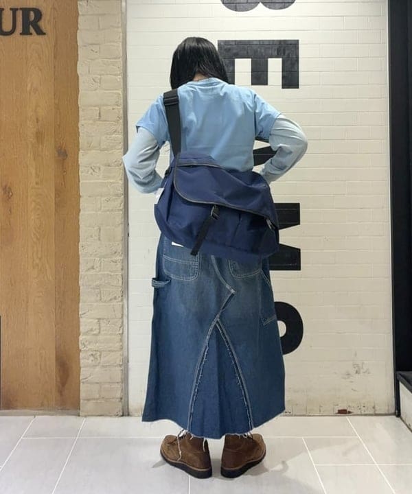 津藤 理佐子さんの「BEAMS WOMEN｜【別注】Champion / プリント Tシャツ」を使ったコーディネート