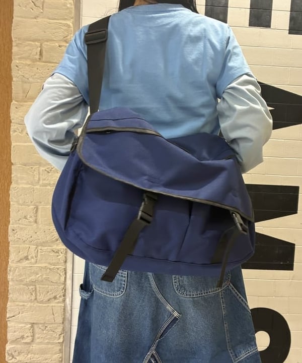 津藤 理佐子さんの「BEAMS WOMEN｜【別注】Champion / プリント Tシャツ」を使ったコーディネート