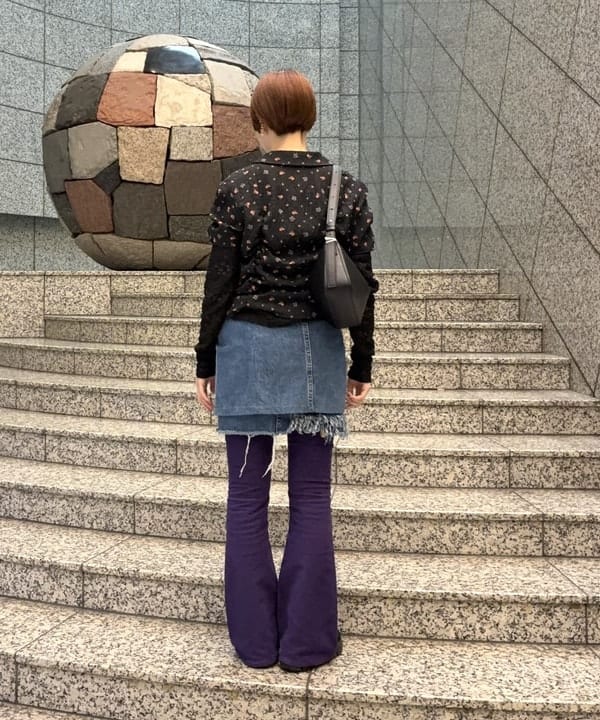 森本 理絵さんの「BEAMS WOMEN｜ジャカード レース クルーネック Tシャツ」を使ったコーディネート