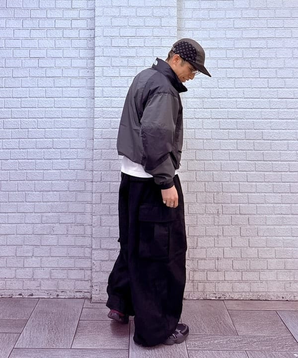山本 泰紀さんの「BEAMS WOMEN｜THE NORTH FACE / CHIMNEY WIND JACKET」を使ったコーディネート