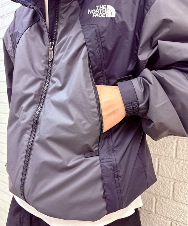 山本 泰紀さんの「BEAMS WOMEN｜THE NORTH FACE / CHIMNEY WIND JACKET」を使ったコーディネート