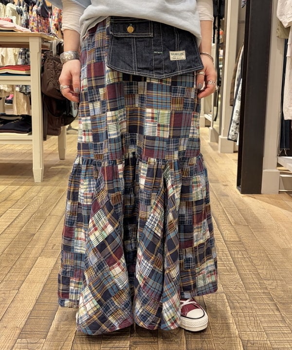 原口 愛さんの「BEAMS WOMEN｜ROSETTA PRAYER / CRYSTAL CHIP NECKLACE」を使ったコーディネート