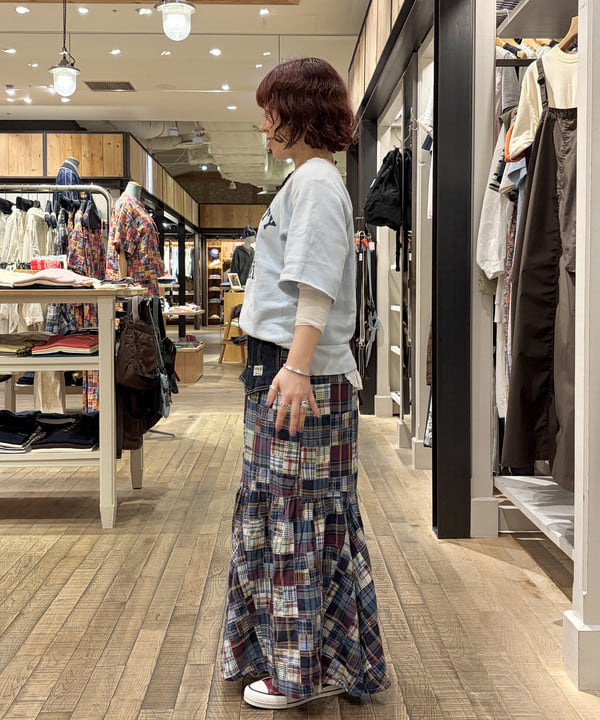 原口 愛さんの「BEAMS WOMEN｜ROSETTA PRAYER / CRYSTAL CHIP NECKLACE」を使ったコーディネート