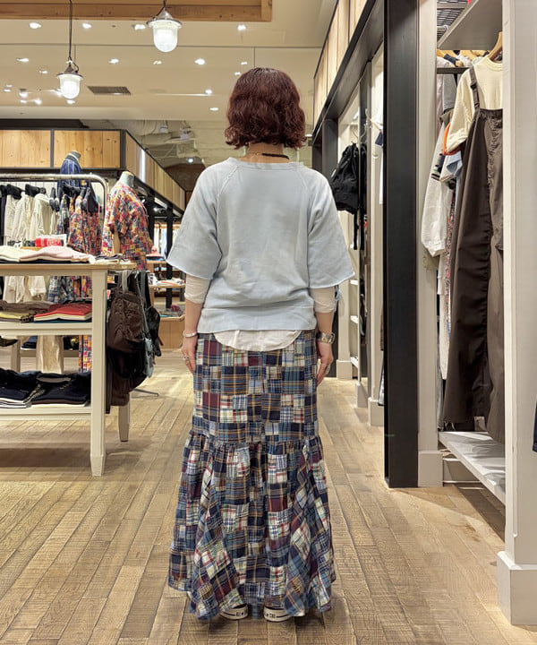 原口 愛さんの「BEAMS WOMEN｜ROSETTA PRAYER / CRYSTAL CHIP NECKLACE」を使ったコーディネート