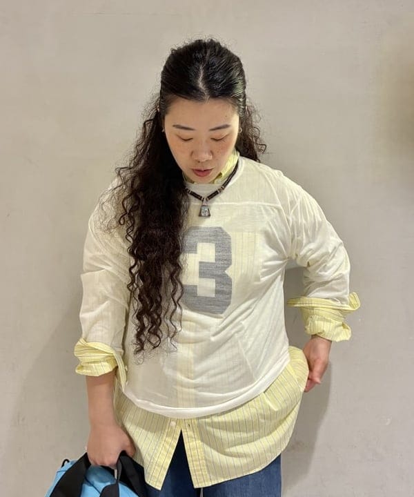 EMORIさんの「BEAMS WOMEN｜シアー ナンバリング フットボール」を使ったコーディネート
