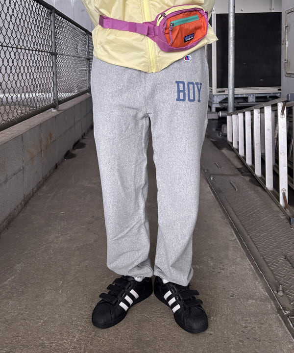 チナツさんの「BEAMS WOMEN｜【別注】Champion / リバースウィーブ(R) パンツ」を使ったコーディネート