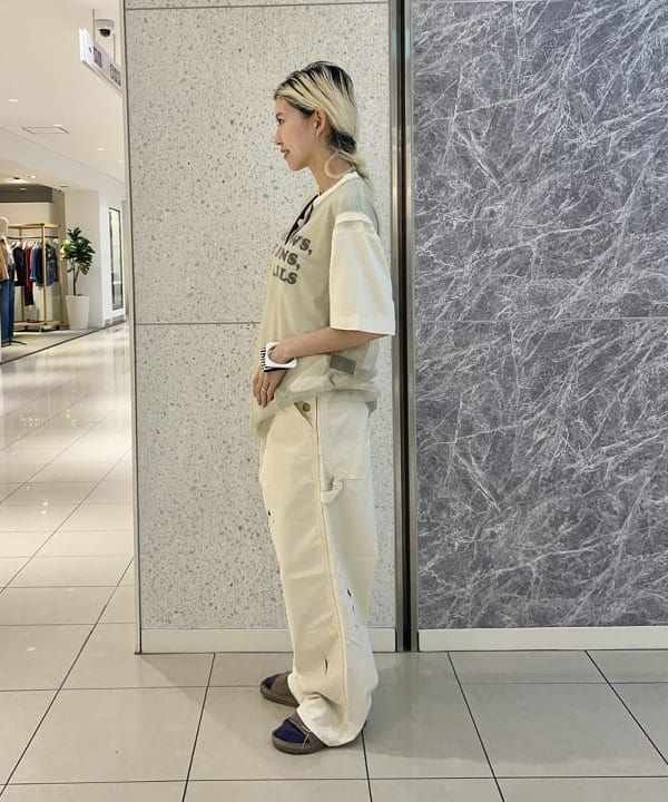 MATSUMOTO AMIさんの「BEAMS WOMEN｜【別注】HEAR MY NAME &times; maturely / メモラブル プリント Tシャツ」を使ったコーディネート