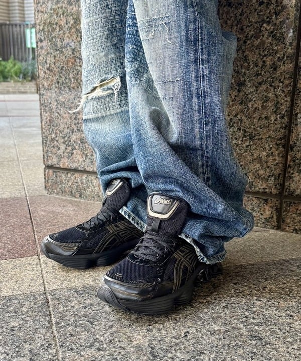 Ryohei Takataさんの「BEAMS WOMEN｜ショートレングス シアー コーチシャツ【ワイドショートフィット】」を使ったコーディネート