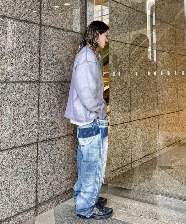 Ryohei Takataさんの「BEAMS WOMEN｜ショートレングス シアー コーチシャツ【ワイドショートフィット】」を使ったコーディネート