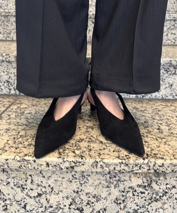 amiriさんの「BEAMS WOMEN｜ワイドストレート 2プリーツ  スラックス」を使ったコーディネート