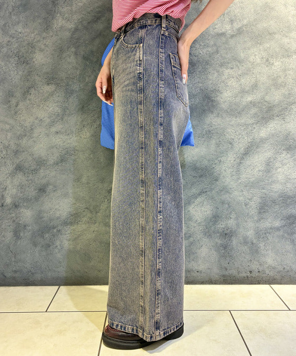 遠藤 かなたさんの「BEAMS WOMEN｜オーバーダイ デニム パンツ」を使ったコーディネート