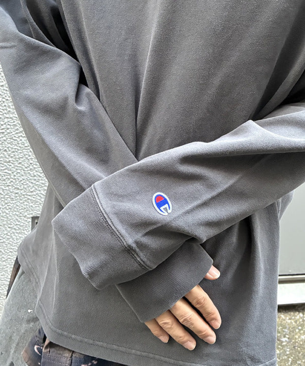 照田 拓史さんの「BEAMS WOMEN｜【別注】Champion / Rugger Shirt」を使ったコーディネート