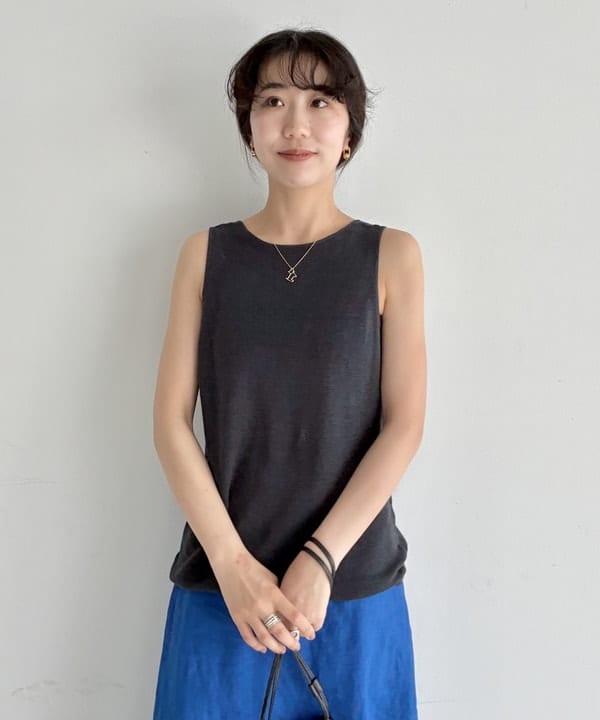 中丸　栞さんの「BEAMS WOMEN｜ソフトレザー 2WAY バッグ」を使ったコーディネート