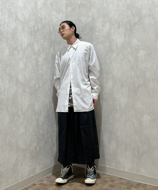 菊田 悠さんの「BEAMS WOMEN｜バックボタンシャツ」を使ったコーディネート