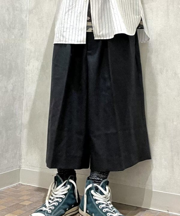 菊田 悠さんの「BEAMS WOMEN｜バックボタンシャツ」を使ったコーディネート