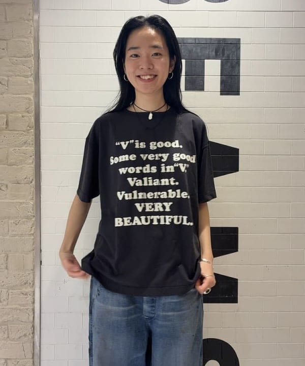 津藤 理佐子さんの「BEAMS WOMEN｜【別注】Lee &times; maturely / ヴィンテージ ペインター パンツ」を使ったコーディネート