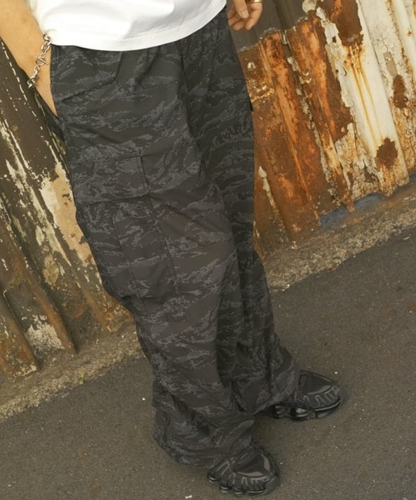 KUROCHANさんの「BEAMS WOMEN｜M65 メッシュ カーゴパンツ」を使ったコーディネート