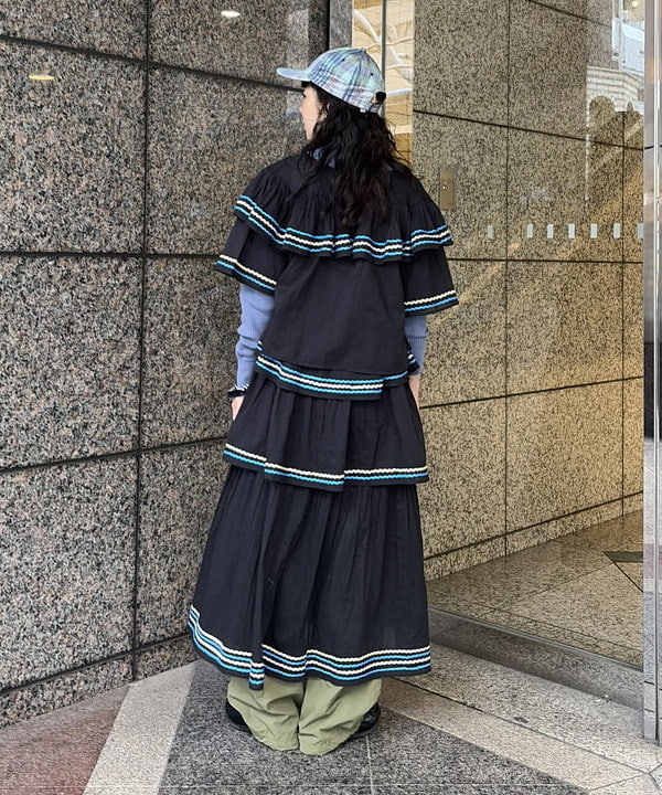 ばるたんさんの「BEAMS WOMEN｜【別注】trepied / ティアード ブラウス」を使ったコーディネート