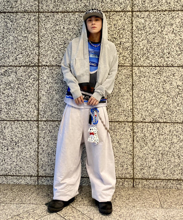 はるひむさんの「BEAMS WOMEN｜スウェット ジップ フーディー」を使ったコーディネート