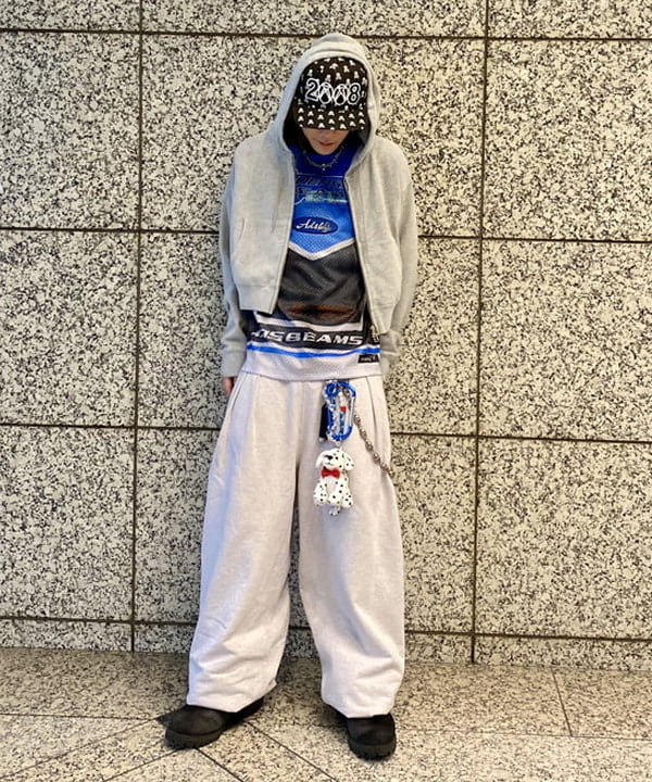 はるひむさんの「BEAMS WOMEN｜スウェット ジップ フーディー」を使ったコーディネート