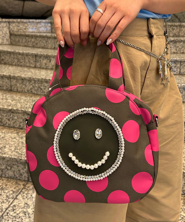 佐藤 亜美さんの「BEAMS WOMEN｜2タック カーブ バレル チノパンツ」を使ったコーディネート