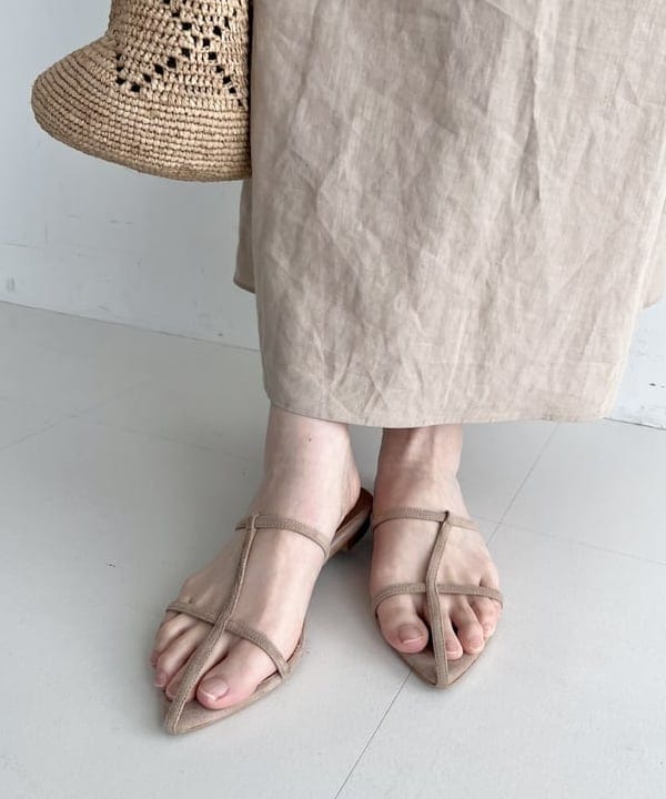 隈元 楓さんの「BEAMS WOMEN｜【別注】スタイリスト佐藤佳菜子 &times; SLOANE / リブ クルーネック フレンチスリーブ トップス」を使ったコーディネート