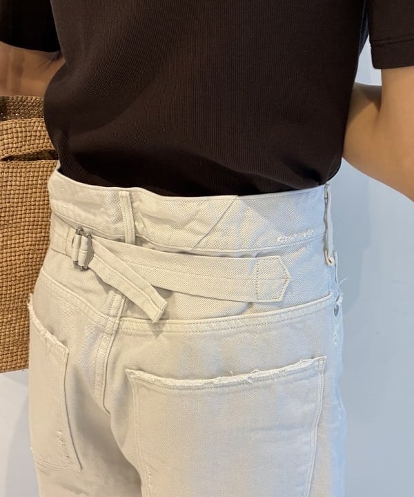 茂野 真楓さんの「BEAMS WOMEN｜【別注】スタイリスト佐藤佳菜子 &times; SLOANE / スクエアネック リブ Tシャツ」を使ったコーディネート