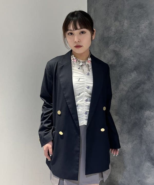 星野 真依さんの「BEAMS WOMEN｜ボックス タック ミニ スカート」を使ったコーディネート