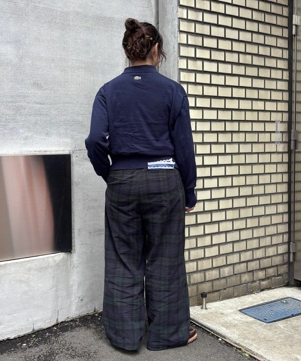 アベアミさんの「BEAMS WOMEN｜チェック スラックス ＜オフィスカジュアル / セットアップ対応 / オンオフ兼用＞」を使ったコーディネート