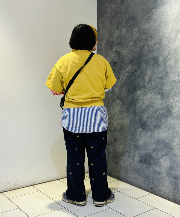 佐藤 歩さんの「BEAMS WOMEN｜ハーフジップ ショートスリーブ スウェット」を使ったコーディネート