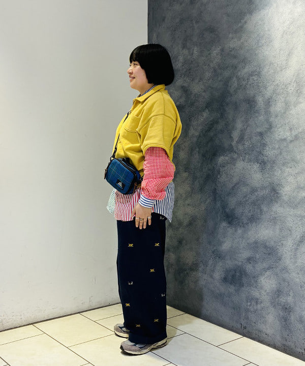 佐藤 歩さんの「BEAMS WOMEN｜ハーフジップ ショートスリーブ スウェット」を使ったコーディネート