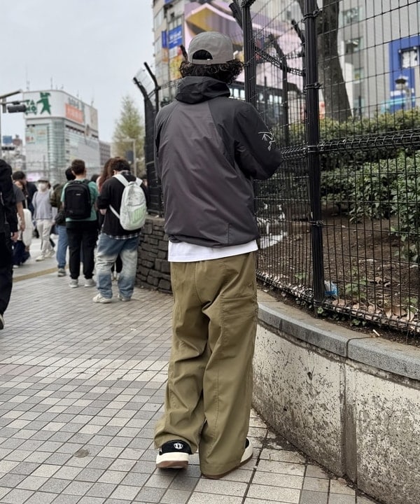 BAKU(東江 漠)さんの「BEAMS WOMEN｜【別注】NULL TOKYO / INSIDE UTILITY PANTS」を使ったコーディネート