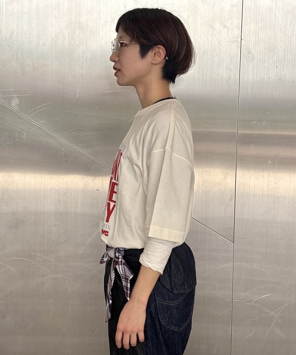 みりさんの「マドラス チェック ネクタイ」を使ったコーディネート