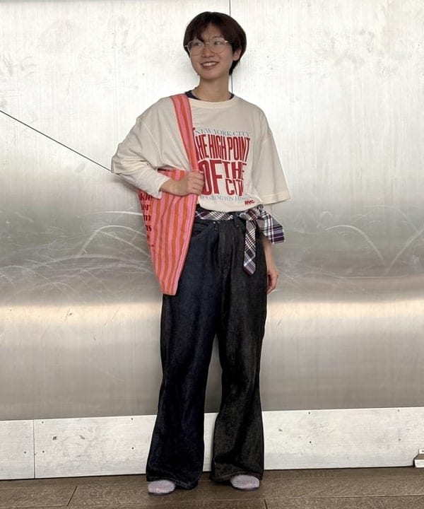 みりさんの「マドラス チェック ネクタイ」を使ったコーディネート