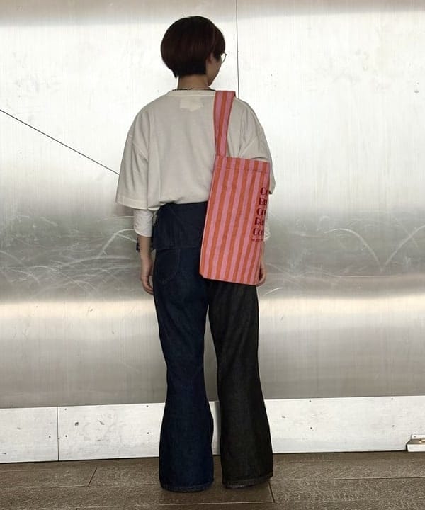 みりさんの「マドラス チェック ネクタイ」を使ったコーディネート